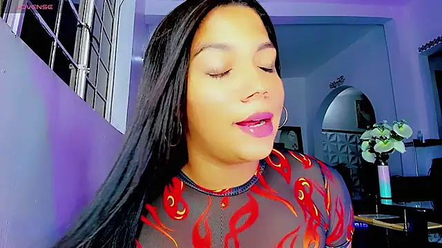 Snapshot of Oficial_angela chatting on 12-19-24, 05:40 Oficial angela online show from 12-19-24, 05:40