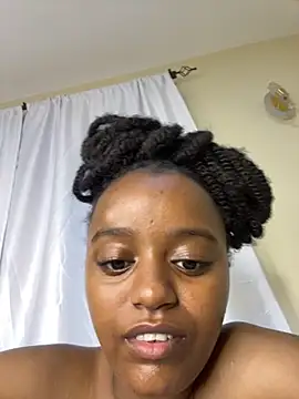 Snapshot of Doublefreaks chatting on 11-18-25, 12:05 Doublefreaks online show from 11-18-25, 12:05