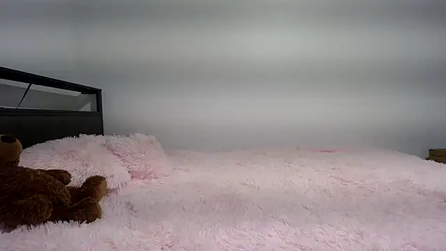 QueenLolaX online show from 03-06-26, 05:37