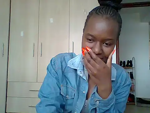 Snapshot of Oliviia_ chatting on 10-11-25, 10:14 Oliviia  online show from 10-11-25, 10:14