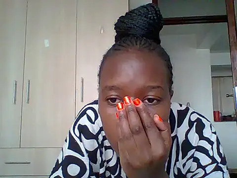 Snapshot of Oliviia_ chatting on 10-14-25, 05:52 Oliviia  online show from 10-14-25, 05:52