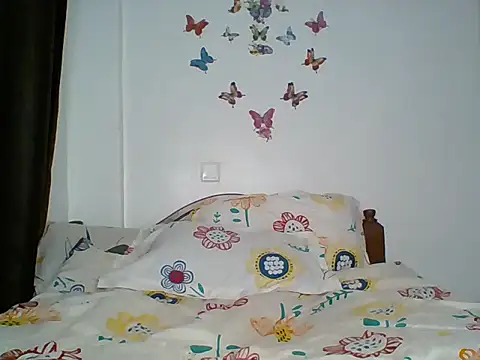 Snapshot of Oliviia_ chatting on 10-16-25, 12:22 Oliviia  online show from 10-16-25, 12:22