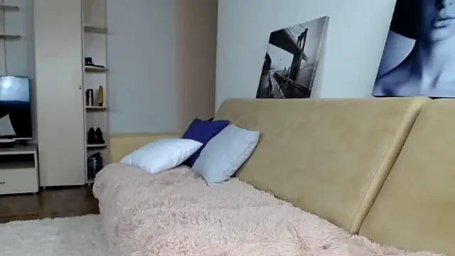 Snapshot of AlmaSquirt chatting on 12-18-24, 08:09 AlmaSquirt online show from 12-18-24, 08:09