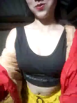 Snapshot of beemnh chatting on 01-15-25, 12:47 beemnh online show from 01-15-25, 12:47