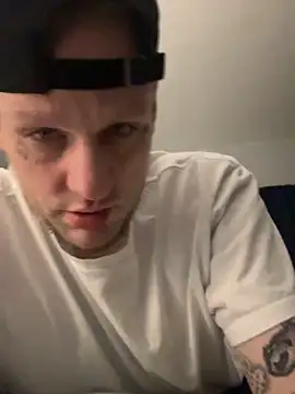 Snapshot of VixyGang chatting on 02-21-26, 06:25 VixyGang online show from 02-21-26, 06:25