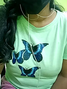 Snapshot of Aishu-tamil09 chatting on 12-19-24, 02:46 Aishu-tamil09 online show from 12-19-24, 02:46