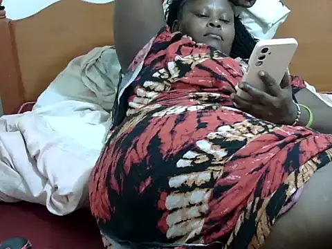 Snapshot of Pretty_lilly02 chatting on 10-31-25, 05:36 Pretty lilly02 online show from 10-31-25, 05:36