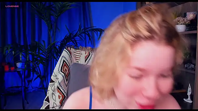PollyHathor online show from 01-10-25, 01:53
