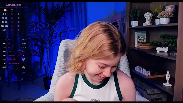 PollyHathor online show from 01-18-25, 09:24