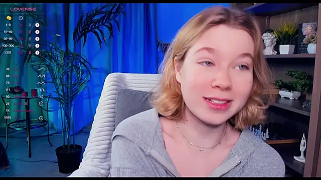 PollyHathor online show from 02-01-25, 09:29