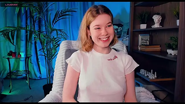 PollyHathor online show from 02-21-25, 09:43