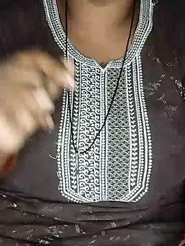 Snapshot of Latha-Hyd chatting on 09-27-25, 03:00 Latha-Hyd online show from 09-27-25, 03:00