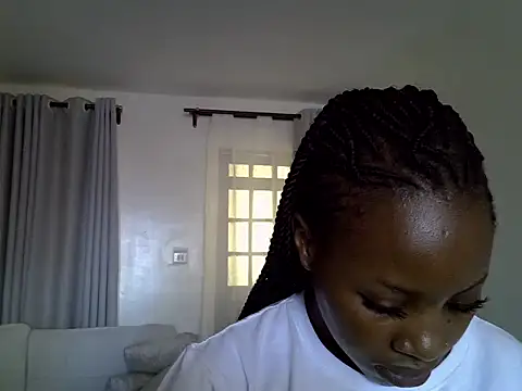 Queen loveer online show from 03-15-26, 01:28