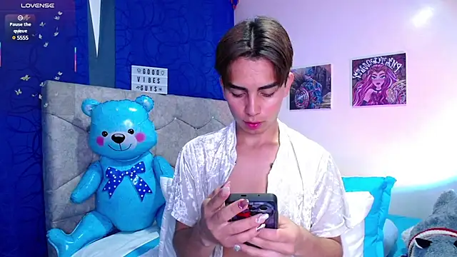 OwenBluee online show from 03-15-25, 01:29