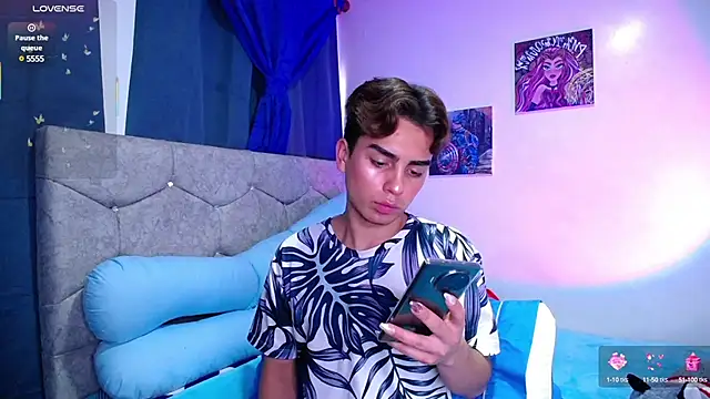 OwenBluee online show from 03-18-25, 09:21