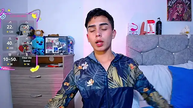 OwenBluee online show from 11-13-25, 06:01