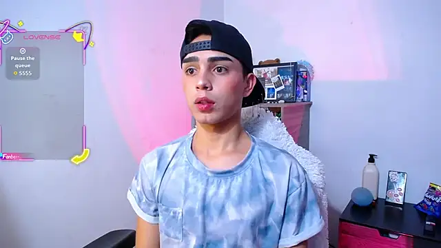 OwenBluee online show from 11-18-25, 11:03