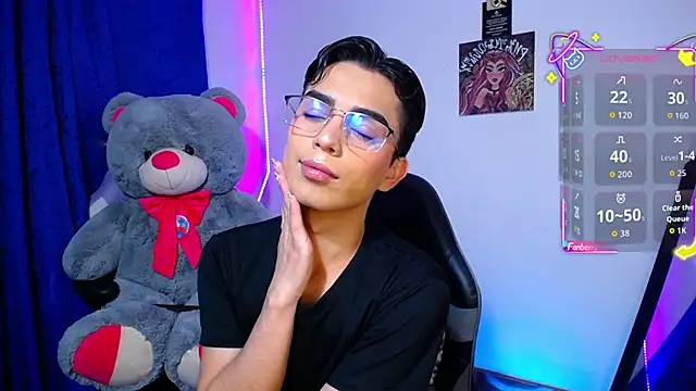 OwenBluee online show from 06-21-26, 06:27