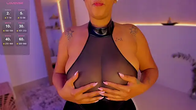 Snapshot of anahi_ryan_ chatting on 01-29-25, 03:58 anahi ryan online show from 01-29-25, 03:58