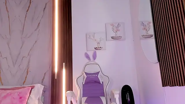 Snapshot of mia_six66 chatting on 10-08-25, 11:30 mia six66 online show from 10-08-25, 11:30