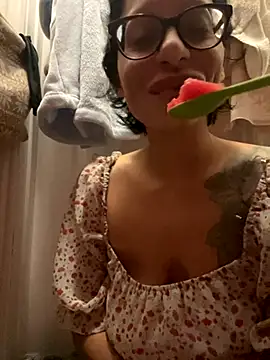 myloveforyouu online show from 11-22-25, 11:42