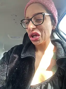 myloveforyouu online show from 12-14-25, 05:40