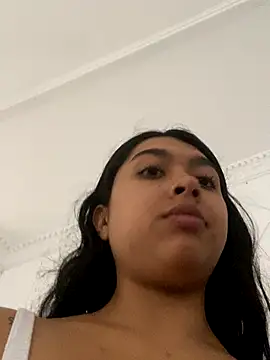 SweetLatiin  online show from 11-30-25, 04:55