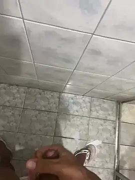 Snapshot of gomespauz chatting on 01-23-25, 08:45 gomespauz online show from 01-23-25, 08:45