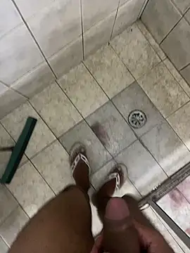 Snapshot of gomespauz chatting on 01-25-25, 10:18 gomespauz online show from 01-25-25, 10:18