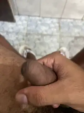 Snapshot of gomespauz chatting on 02-21-25, 01:44 gomespauz online show from 02-21-25, 01:44