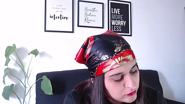 Snapshot of nathcollyns chatting on 11-11-25, 06:08 nathcollyns online show from 11-11-25, 06:08