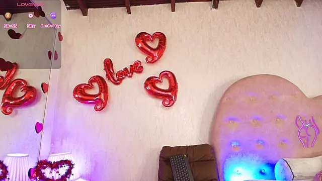 Snapshot of mariablonde_ chatting on 02-14-25, 07:54 mariablonde online show from 02-14-25, 07:54