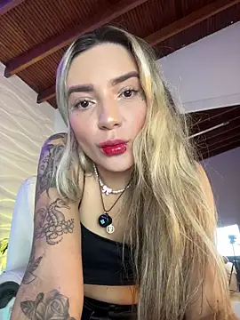 Snapshot of mariablonde_ chatting on 09-25-25, 07:39 mariablonde online show from 09-25-25, 07:39