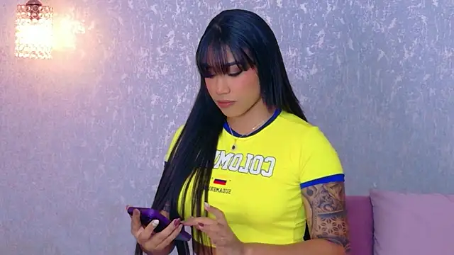 Snapshot of Salome_Diaz_ chatting on 06-28-26, 05:13 Salome Diaz online show from 06-28-26, 05:13