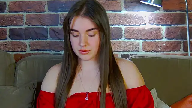 Snapshot of Sofia_Hugs chatting on 03-02-26, 05:09 Sofia Hugs online show from 03-02-26, 05:09