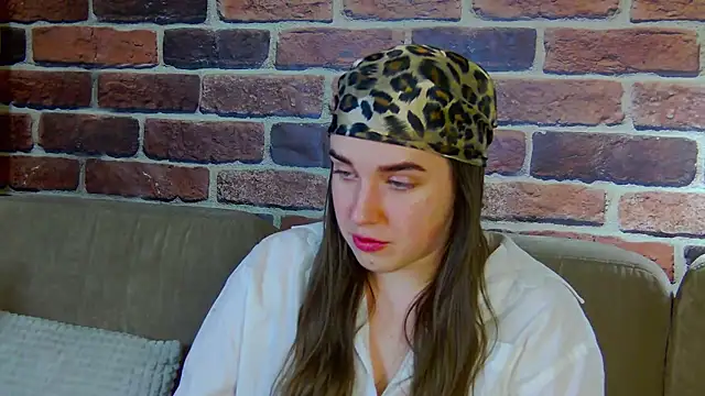 Snapshot of Sofia_Hugs chatting on 03-07-26, 07:11 Sofia Hugs online show from 03-07-26, 07:11