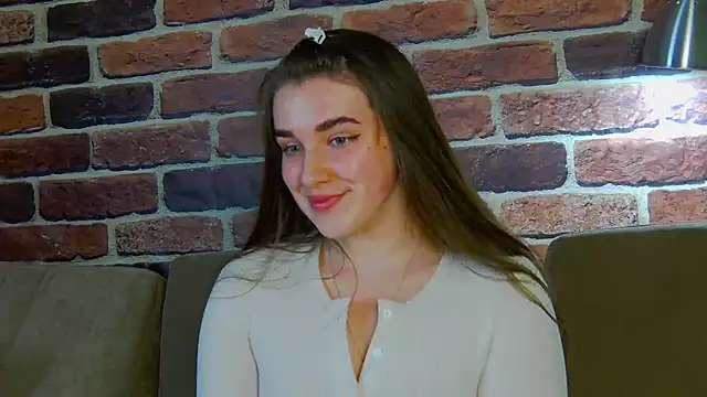 Snapshot of Sofia_Hugs chatting on 03-16-26, 07:29 Sofia Hugs online show from 03-16-26, 07:29