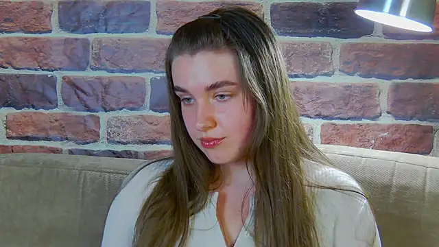 Snapshot of Sofia_Hugs chatting on 04-19-26, 06:10 Sofia Hugs online show from 04-19-26, 06:10