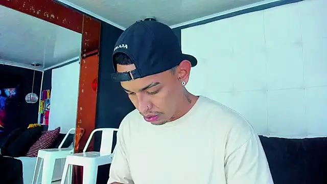 Damian09  online show from 03-06-25, 11:25