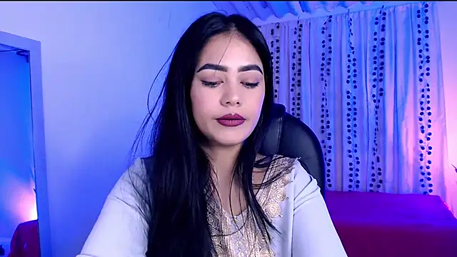 Snapshot of azzahara069 chatting on 05-29-26, 03:59 azzahara069 online show from 05-29-26, 03:59