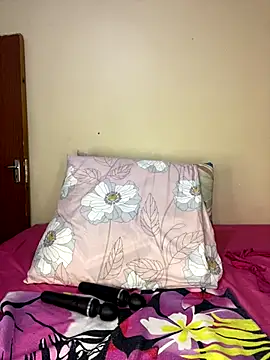 Snapshot of HornyxLadie chatting on 01-07-26, 10:12 HornyxLadie online show from 01-07-26, 10:12