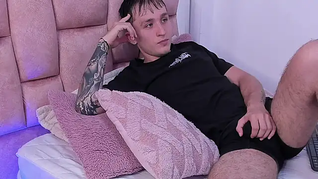 Snapshot of Dylanwhite23_ chatting on 03-16-25, 10:31 Dylanwhite23 online show from 03-16-25, 10:31