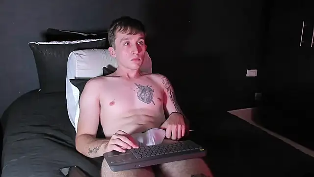 Snapshot of Dylanwhite23_ chatting on 09-11-25, 09:59 Dylanwhite23 online show from 09-11-25, 09:59