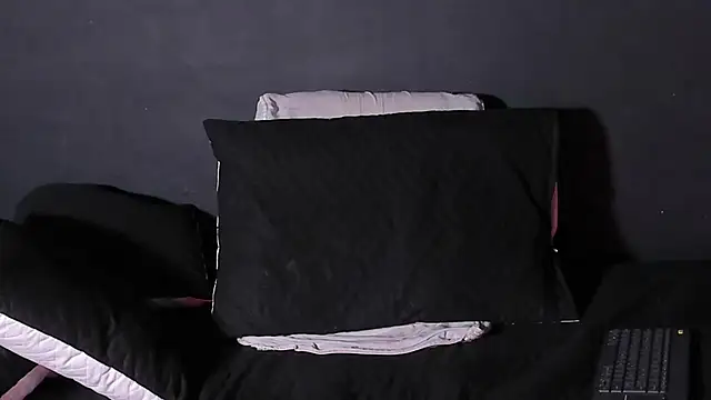 Snapshot of Dylanwhite23_ chatting on 10-15-25, 08:31 Dylanwhite23 online show from 10-15-25, 08:31