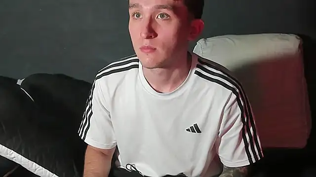 Snapshot of Dylanwhite23_ chatting on 10-16-25, 05:58 Dylanwhite23 online show from 10-16-25, 05:58