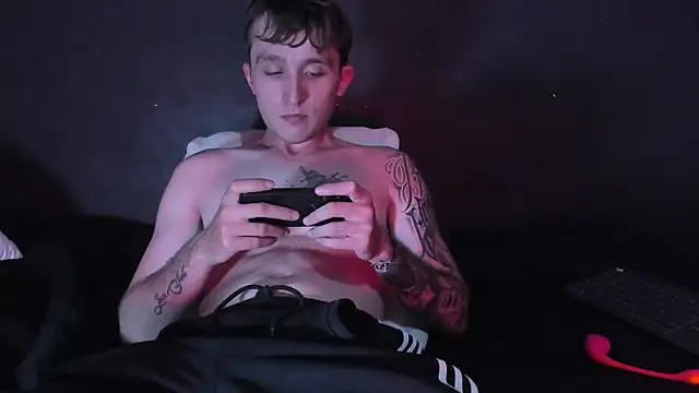 Snapshot of Dylanwhite23_ chatting on 11-23-25, 08:52 Dylanwhite23 online show from 11-23-25, 08:52