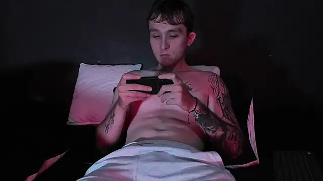 Snapshot of Dylanwhite23_ chatting on 11-26-25, 09:16 Dylanwhite23 online show from 11-26-25, 09:16