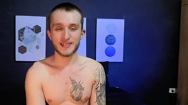 Dylanwhite23  online show from 03-24-26, 12:26