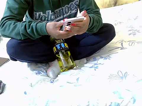 prettylacey3 online show from 02-25-26, 10:08