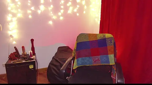 Snapshot of Sabrina_scarlett chatting on 12-14-24, 05:07 Sabrina scarlett online show from 12-14-24, 05:07